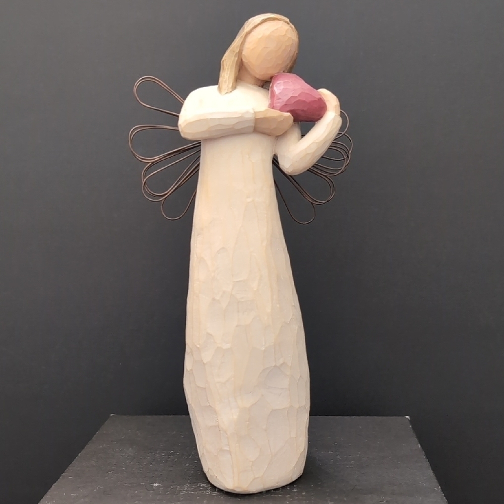 2000 Willow Tree,Angel of The Heart Figurine.